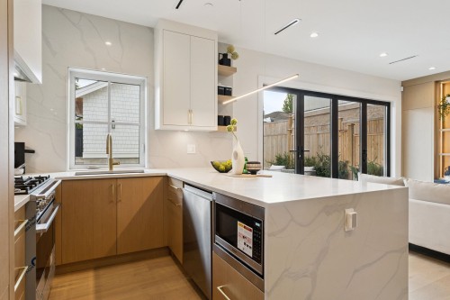 4868 Dumfries Street, Vancouver, BC 