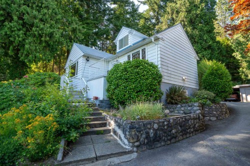 1371 Mathers Avenue, West Vancouver, BC 