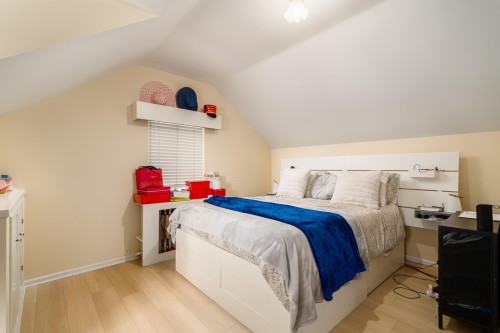 1371 Mathers Avenue, West Vancouver, BC 