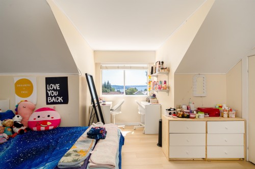 1371 Mathers Avenue, West Vancouver, BC 