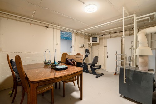 1371 Mathers Avenue, West Vancouver, BC 