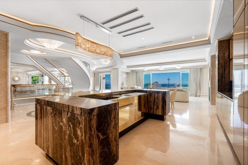 1121 Crestline Road, West Vancouver, BC 