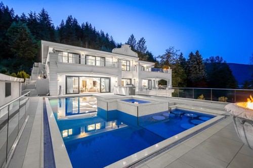 1121 Crestline Road, West Vancouver, BC 