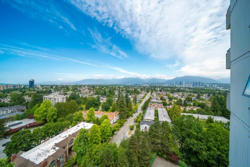 1806-5652 Patterson Avenue  Burnaby, BC V5H 4C8