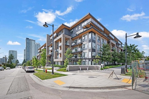 412-615 Cottonwood Avenue  Coquitlam, BC V3J 2S5