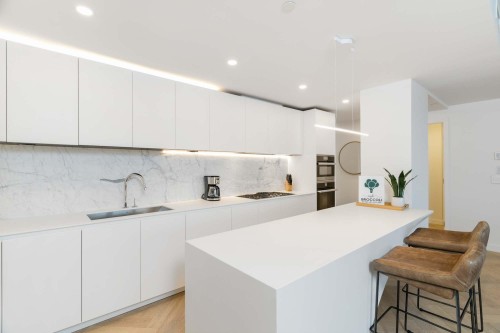 4906-1480 Howe Street, Vancouver, BC 