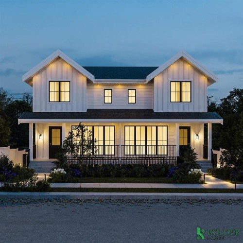 229 22Nd Street E, North Vancouver, BC 