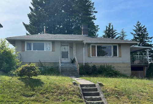 5017 Pioneer Avenue  Burnaby, BC V5G 3J5