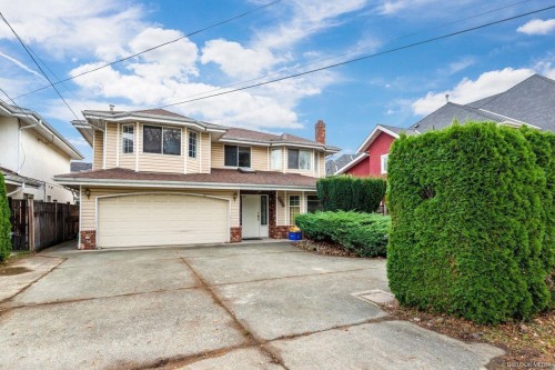 8200 Garden City Road, Richmond, BC 