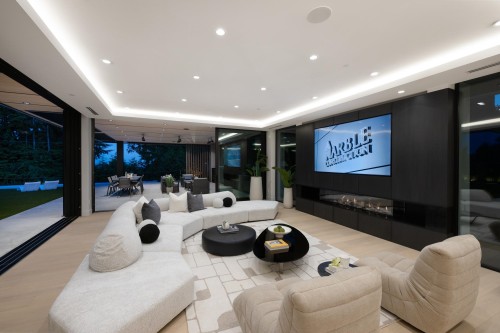 690 Knockmaroon Road, West Vancouver, BC 