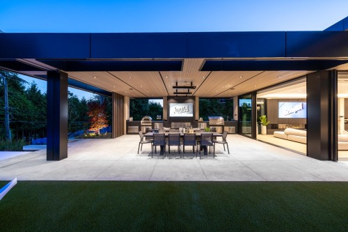 690 Knockmaroon Road, West Vancouver, BC 