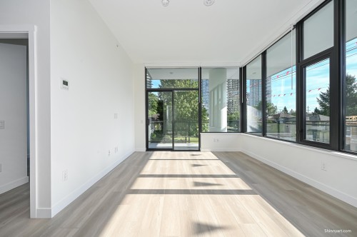 402-626 Claremont Street, Coquitlam, BC 