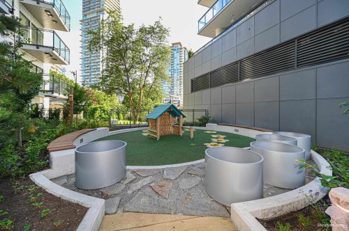 402-626 Claremont Street, Coquitlam, BC 