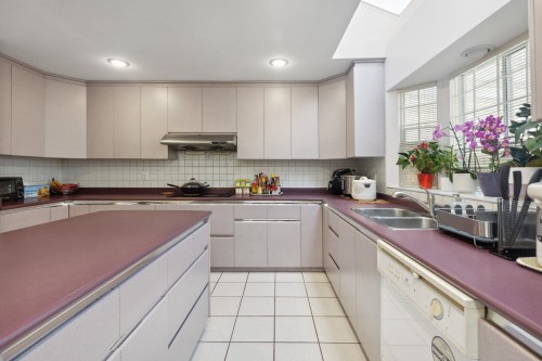 6908 Dawson Street, Vancouver, BC 