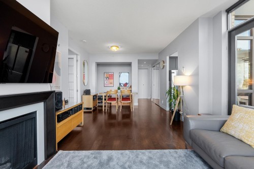 902-9300 University Crescent, Burnaby, BC 