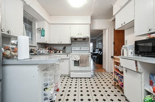 6021 Commercial Street, Vancouver, BC 