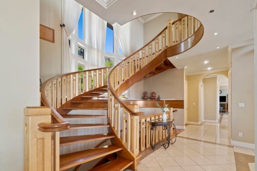 2523 Marr Creek Court, West Vancouver, BC 