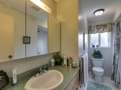 5566 49 Avenue, Delta, BC 