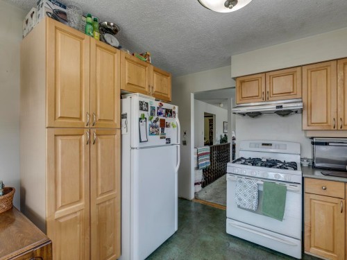 5566 49 Avenue, Delta, BC 