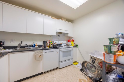 404-6240 Mckay Avenue, Burnaby, BC 