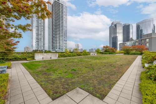 404-6240 Mckay Avenue, Burnaby, BC 