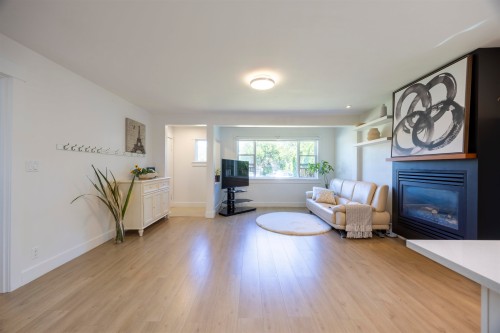 931 Sperling Avenue, Burnaby, BC 