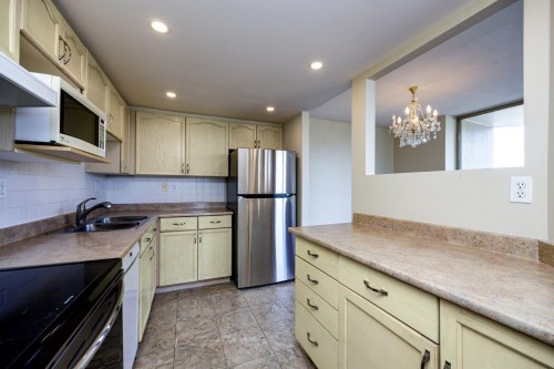 903-738 Farrow Street, Coquitlam, BC 