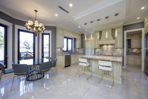 2351 34Th Avenue W, Vancouver, BC 