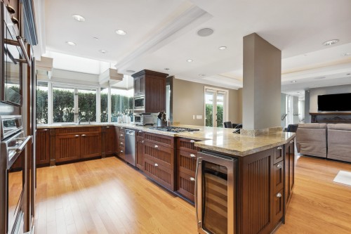 2406 Bellevue Avenue, West Vancouver, BC 