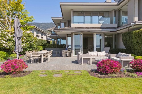 2406 Bellevue Avenue, West Vancouver, BC 
