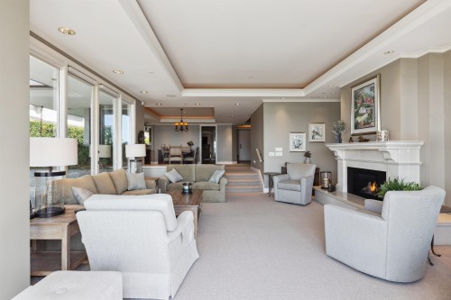 2406 Bellevue Avenue, West Vancouver, BC 