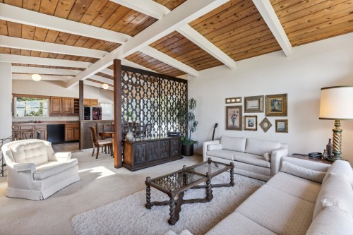 3090 Lazy A Street, Coquitlam, BC 