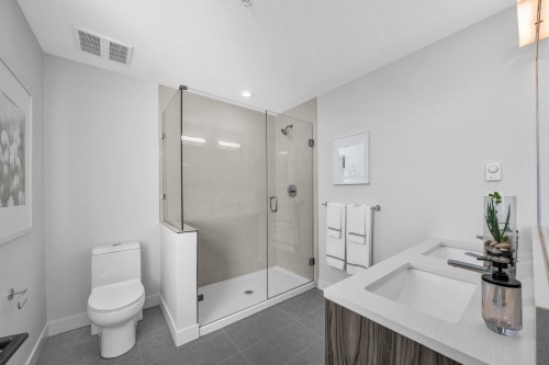 404-5535 Hastings Street, Burnaby, BC 