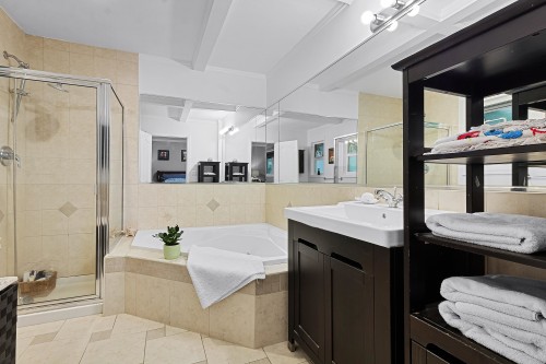 4540 Mountain Highway, North Vancouver, BC 