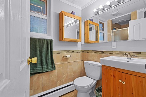 4540 Mountain Highway, North Vancouver, BC 