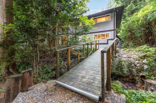4540 Mountain Highway, North Vancouver, BC 