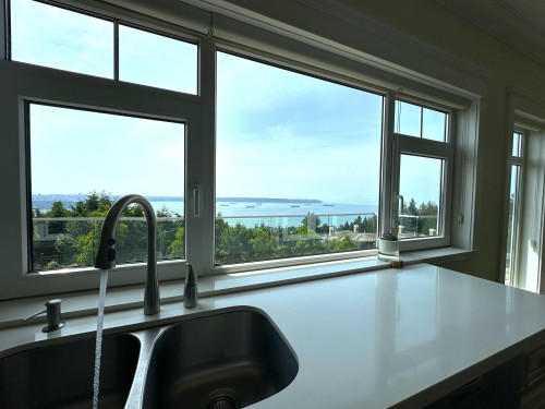 2358 Constantine Place, West Vancouver, BC 