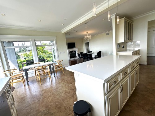 2358 Constantine Place, West Vancouver, BC 