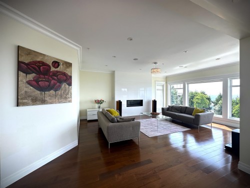 2358 Constantine Place, West Vancouver, BC 