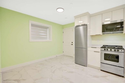 1548 41St Avenue E, Vancouver, BC 