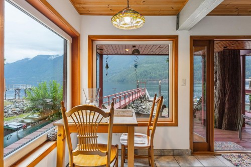 12&13 Coldwell Beach, North Vancouver, BC 