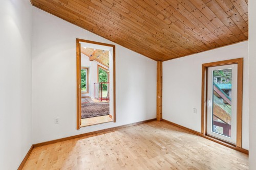 12&13 Coldwell Beach, North Vancouver, BC 