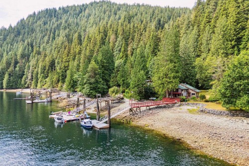 12&13 Coldwell Beach, North Vancouver, BC 