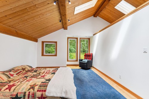 12&13 Coldwell Beach, North Vancouver, BC 