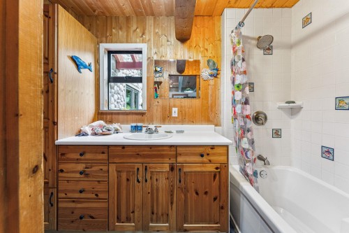 12&13 Coldwell Beach, North Vancouver, BC 