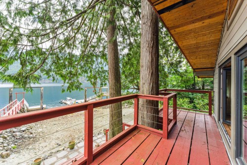 12&13 Coldwell Beach, North Vancouver, BC 