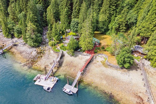 12&13 Coldwell Beach, North Vancouver, BC 