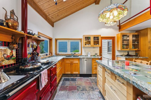 12&13 Coldwell Beach, North Vancouver, BC 