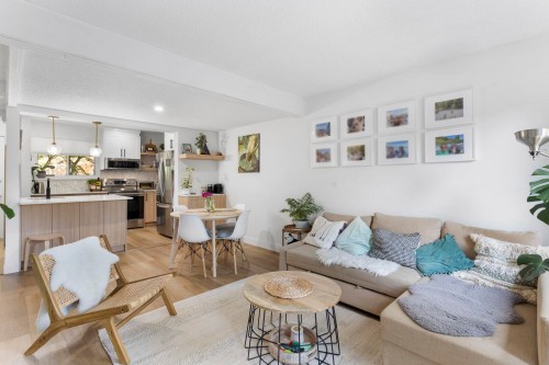 915 Britton Drive  Port Moody, BC V3H 3S5