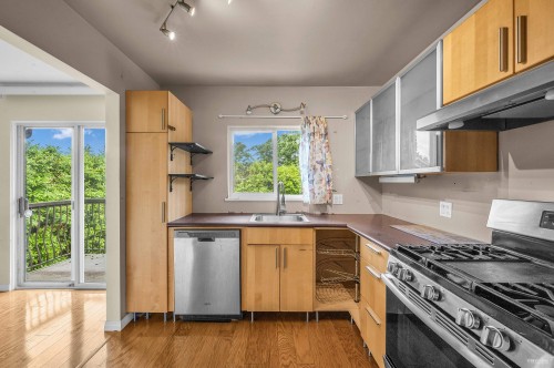 2705 Henry Street, Port Moody, BC 